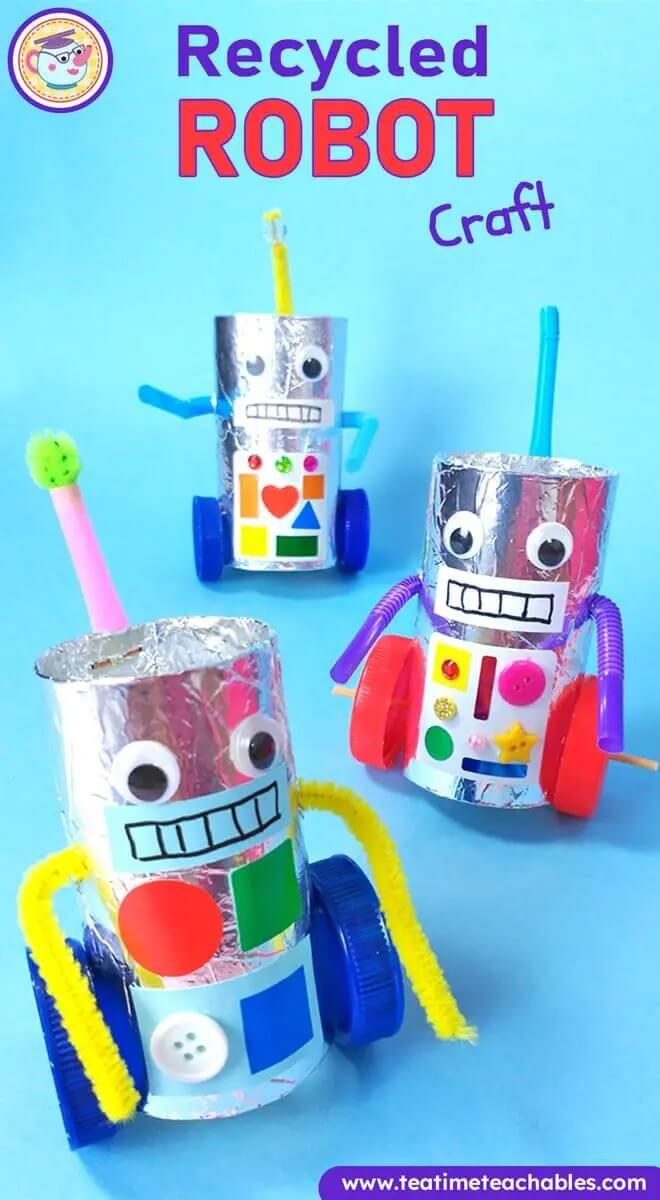 You can make a robot out of pretty much anything, as these Robot Crafts for Kids prove! Get out those craft supplies, search the trash can & let's go!