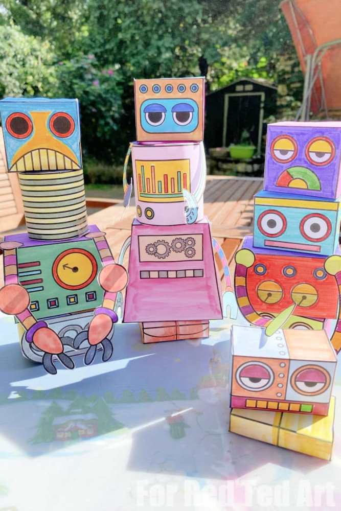 You can make a robot out of pretty much anything, as these Robot Crafts for Kids prove! Get out those craft supplies, search the trash can & let's go!