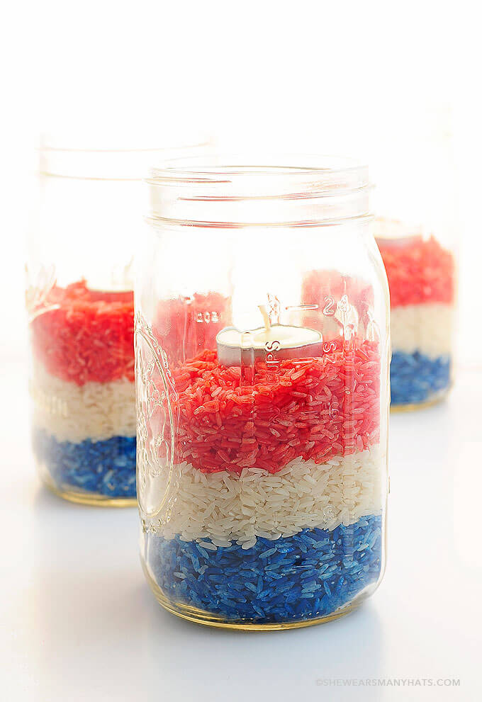 15 Easy Last-Minute 4th of July Centerpiece Decor Ideas 4 If you're having a party on the 4th of July, you certainly need an attractive table! Get it done quickly with these last-minute 4th of July Centerpiece Decor ideas!