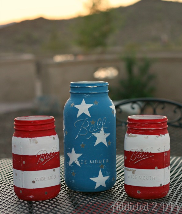 15 Easy Last-Minute 4th of July Centerpiece Decor Ideas 10 If you're having a party on the 4th of July, you certainly need an attractive table! Get it done quickly with these last-minute 4th of July Centerpiece Decor ideas!