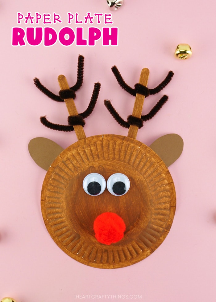 Here are my favorite Paper Plate Christmas Crafts for the kids to make! Find Santa, reindeer, Christmas trees, wreaths, and more art projects.