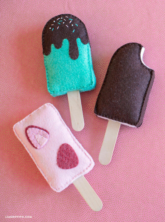 These Adorable DIY Felt Plushies are perfect for sewing beginners and even kids can make them! They also make great gifts for birthdays or any occasion!