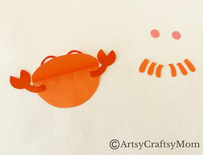 Here's a cute little crab papercraft for kids to try when they need something to stay busy! All you need is colored craft paper and basic supplies!