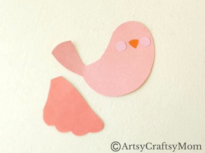 Mom is going to love this beautiful DIY Mothers Day Bird Card that kids can make easily. Gather some colored paper and get crafting!