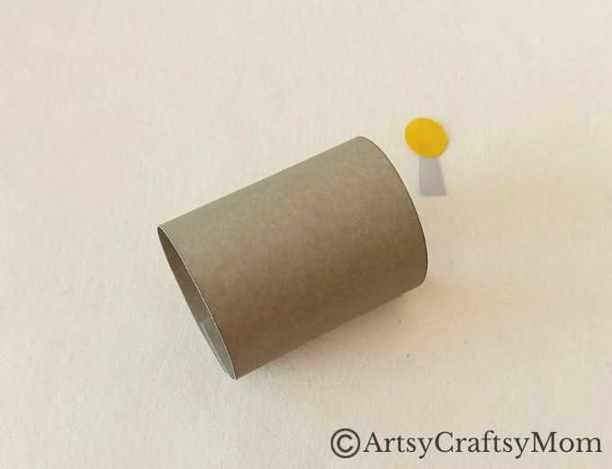 Here's a cute little paper cup robot craft for kids to make and play with! A fun craft that shows children how to upcycle ordinary household items!