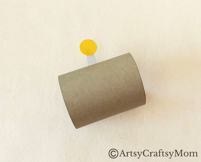Here's a cute little paper cup robot craft for kids to make and play with! A fun craft that shows children how to upcycle ordinary household items!