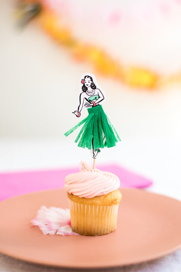 20 Heavenly Hawaii Crafts for Kids 8 Have fun this National Hawaii Day with colorful Hawaii Crafts for Kids! We've got leis, palm trees, surf boards & more to celebrate the 50th state!