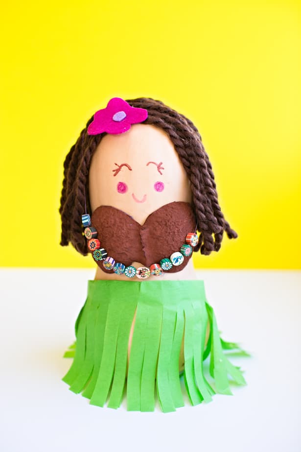 20 Heavenly Hawaii Crafts for Kids 14 Have fun this National Hawaii Day with colorful Hawaii Crafts for Kids! We've got leis, palm trees, surf boards & more to celebrate the 50th state!
