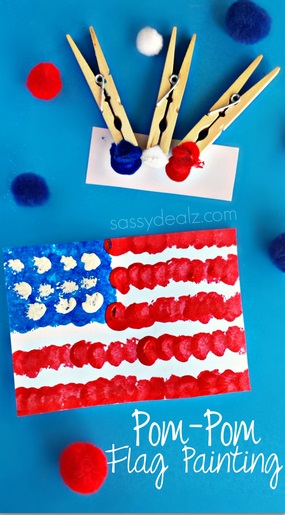 Celebrate the Land of the Free with these Crackling 4th of July Crafts for Kids! Gather all your red, blue, and white supplies, and get ready to start crafting!