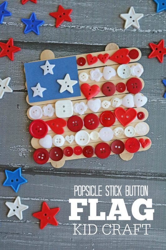 Celebrate the Land of the Free with these Crackling 4th of July Crafts for Kids! Gather all your red, blue, and white supplies, and get ready to start crafting!