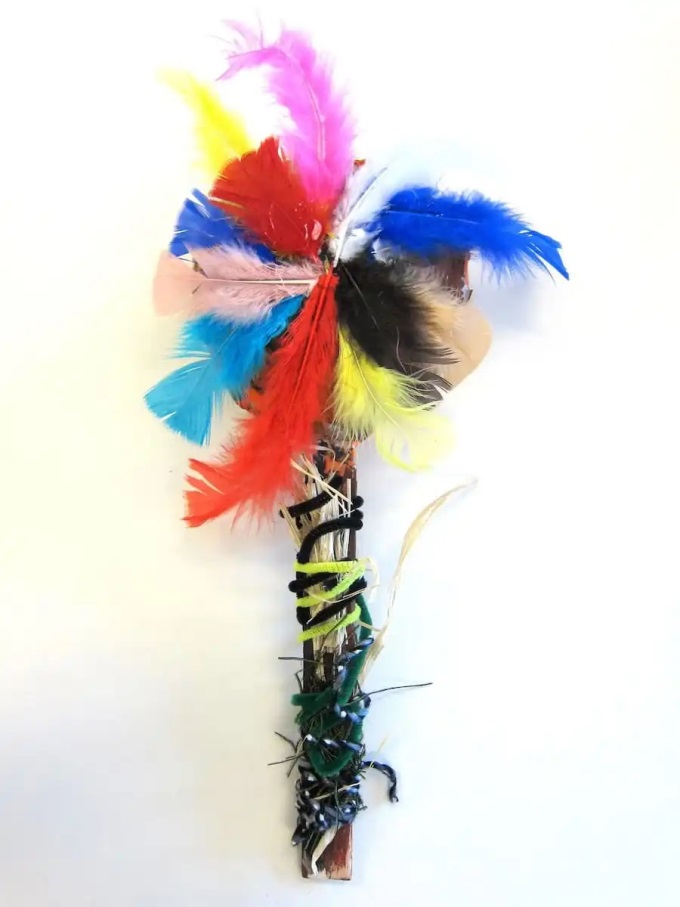Here are some Native American Crafts for Kids to learn about the culture respectfully - guided by a Native Person who shows us how to do it right!