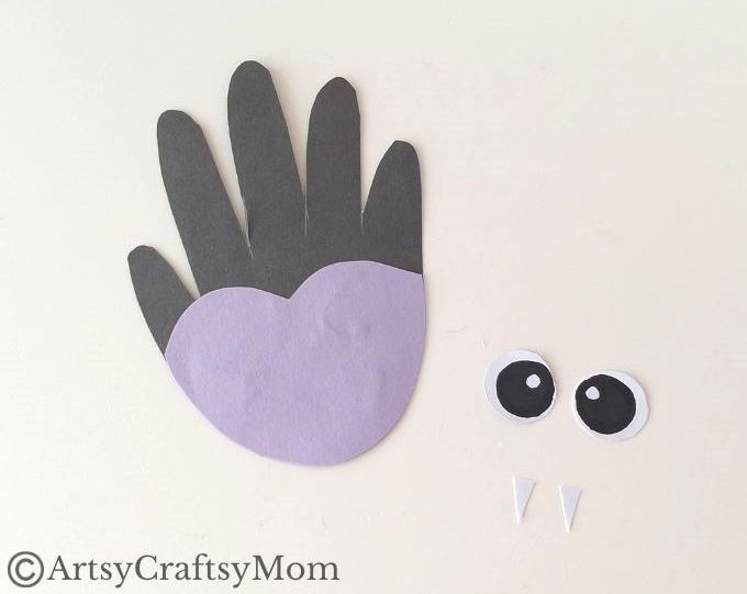If you're looking for a Creative Handprint Dracula Craft for Halloween, we got you! This one features a dracula with handprint hair and a cute smile!