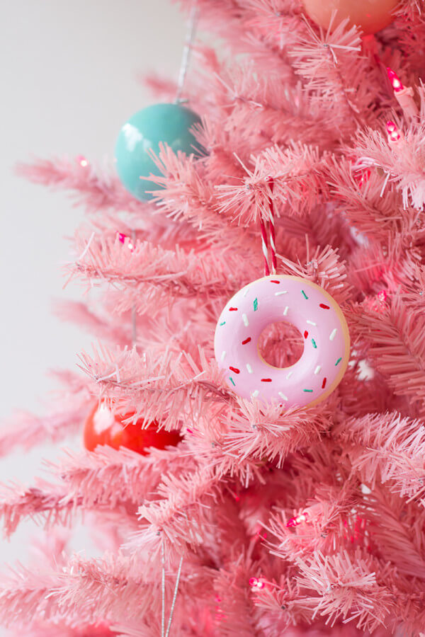 Doughnuts are delicious, but you can also make crafts based on them! Here are some fun Doughnut Crafts to try, in time for National Donut Day!