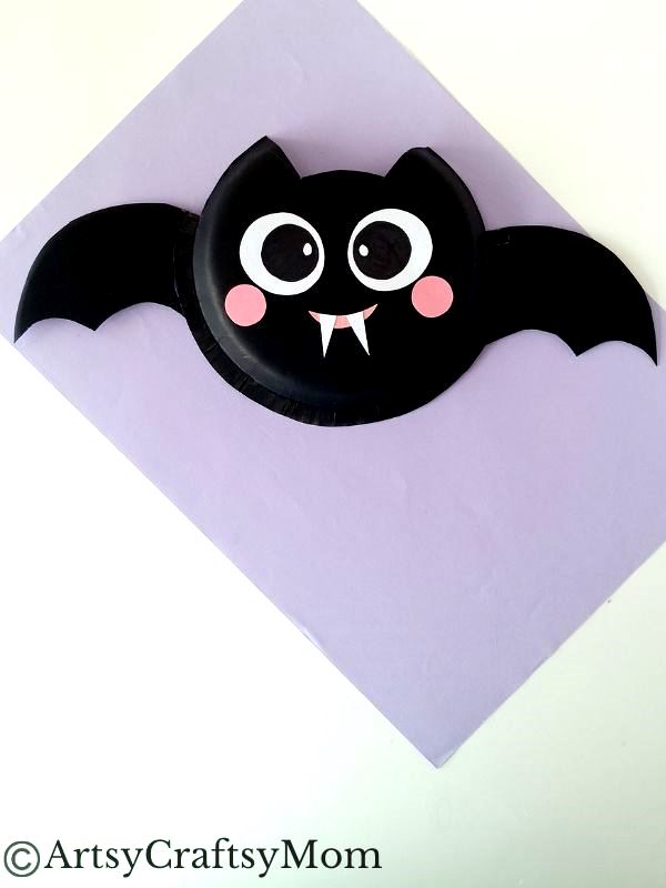 If you need an easy bat craft this Halloween, try out our easy paper plate bat craft! All you need are paper plates & craft paper to get started!