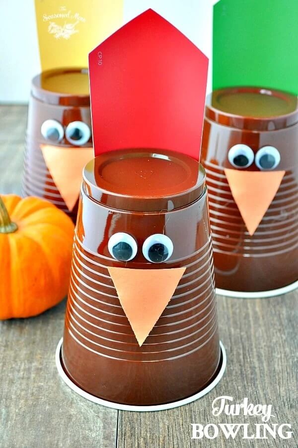 Our Last Minute Thanksgiving week Ideas have you covered when it comes to decorations, food, crafts, activities and much more!