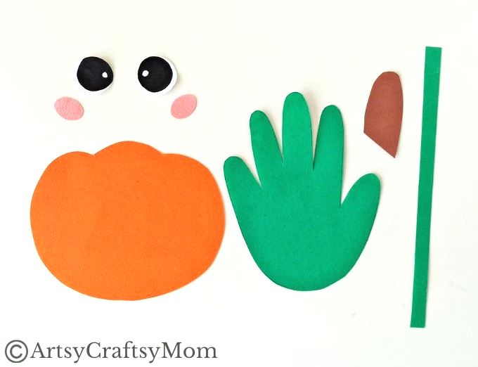 It doesn't get easier than this handprint pumpkin craft! It's the perfect Thanksgiving project for young children, and you don't need too many supplies!