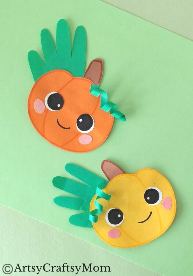 It doesn't get easier than this handprint pumpkin craft! It's the perfect Thanksgiving project for young children, and you don't need too many supplies!
