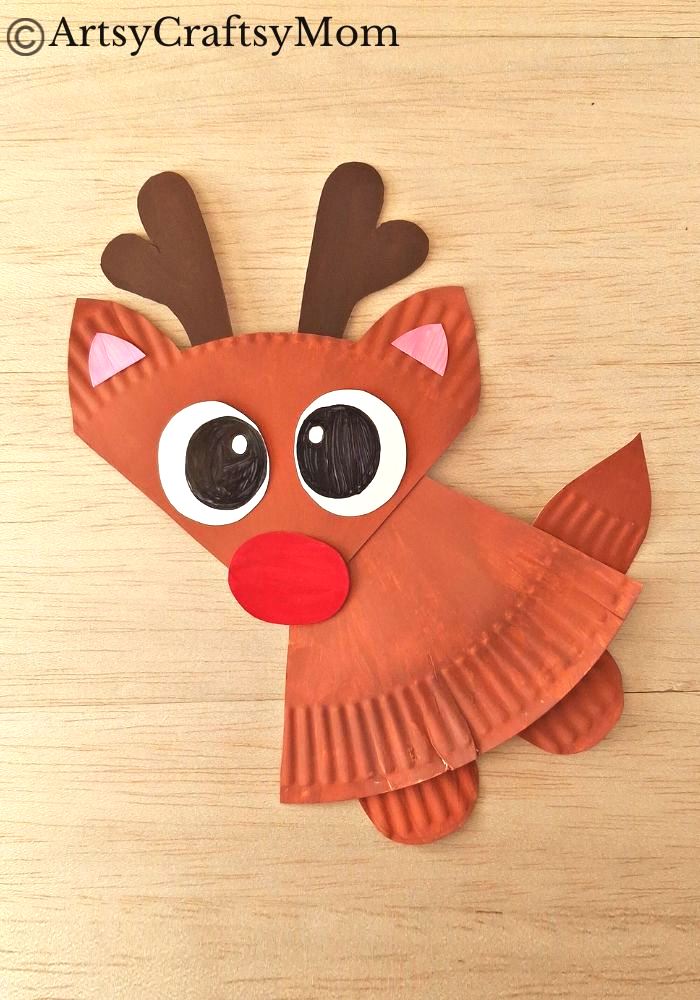 This paper plate reindeer craft is an easy Christmas project for young kids, and your main material is just a plain, white paper plate!