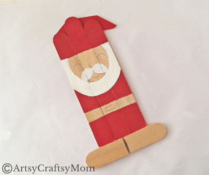 Ho ho ho!!! It's that time of the year, and Santa's here! Have fun making this Popsicle stick Santa craft with craft sticks, paint and glue!