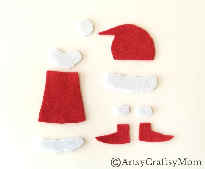Celebrate the story of the Grinch this holiday season, with a cute wooden spoon Grinch craft! But our Grinch isn't grumpy, hes' quite pleasant!