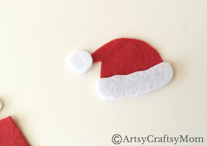 Celebrate the story of the Grinch this holiday season, with a cute wooden spoon Grinch craft! But our Grinch isn't grumpy, hes' quite pleasant!