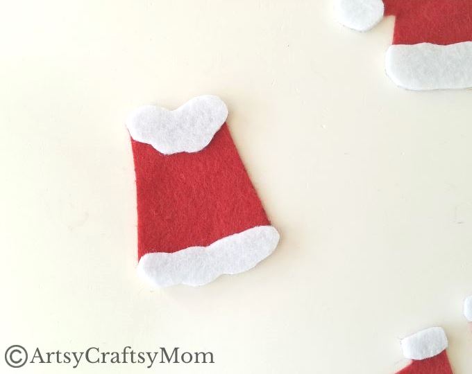 Celebrate the story of the Grinch this holiday season, with a cute wooden spoon Grinch craft! But our Grinch isn't grumpy, hes' quite pleasant!