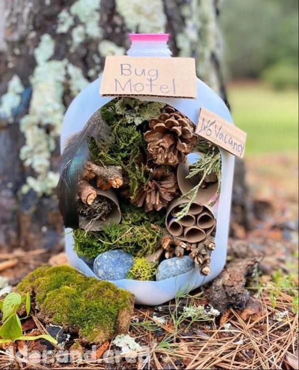 These Wildlife Theme Activities For Kids are perfect to help our little ones learn more about our natural world and the creatures in it!