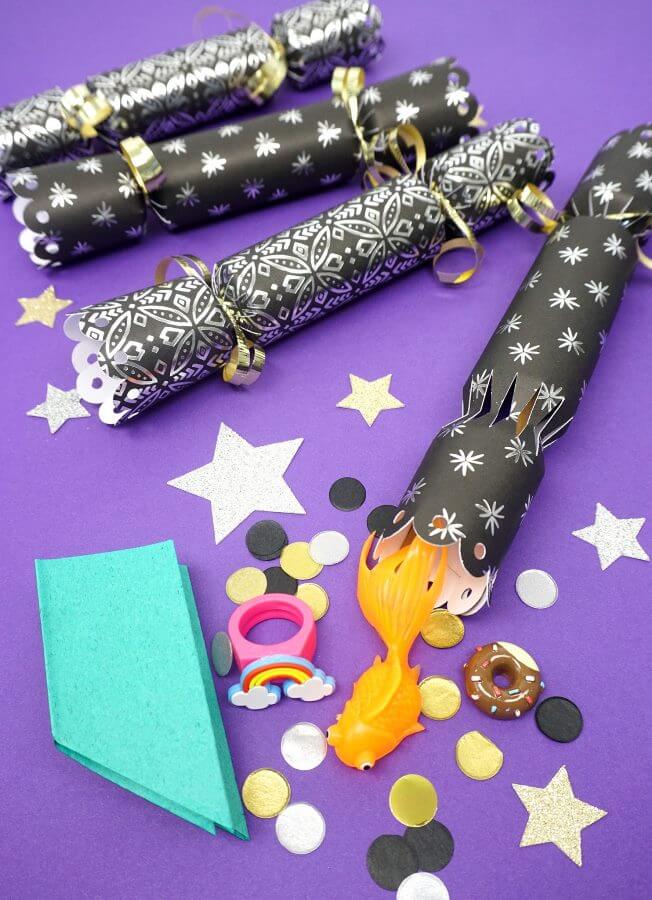 Ring in 2026 with our 30 DIY New Year's Eve Party Ideas for Kids! Discover easy crafts and exciting games to delight children. Ideal for teachers and homeschooling moms planning a fun-filled celebration.