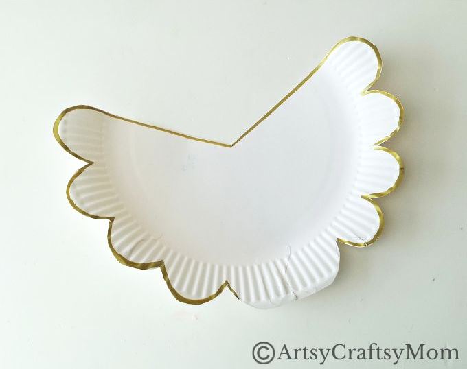 If you're looking for an easy angel craft to make this Christmas with minimal supplies, this Paper Plate Angel Craft for Kids is perfect for you!