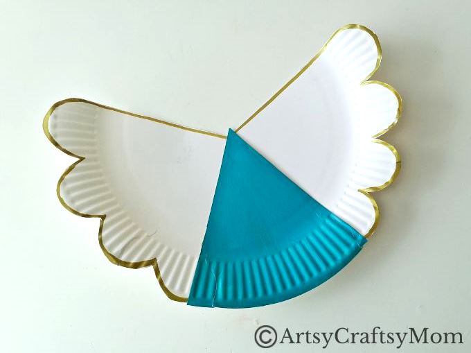 If you're looking for an easy angel craft to make this Christmas with minimal supplies, this Paper Plate Angel Craft for Kids is perfect for you!