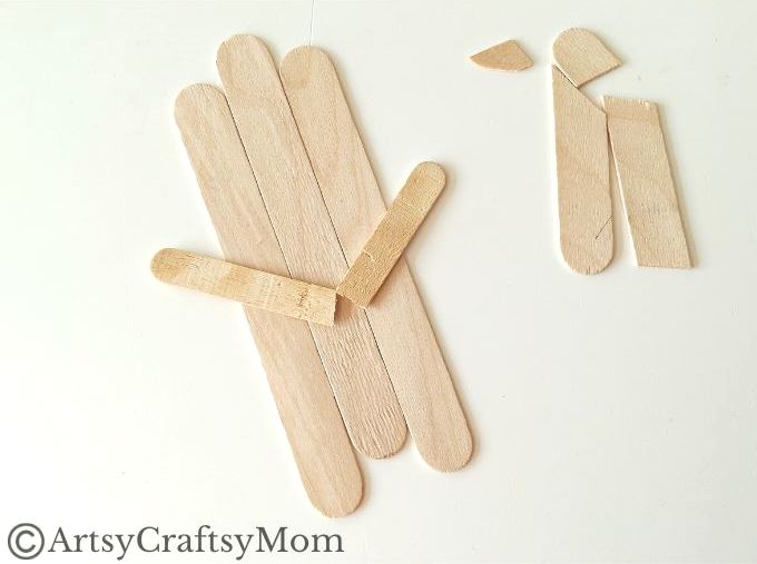Who says a snowman has to be round? This Popsicle Stick Snowman Craft proves that you can have a snowman in any shape you like!