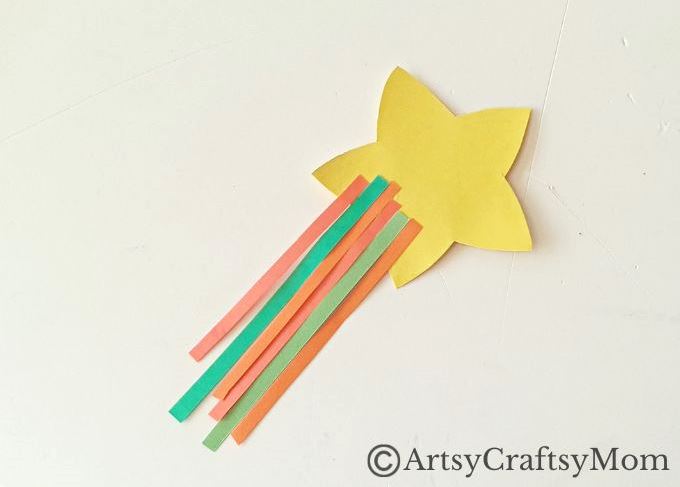 Here's a beautiful, sparkling Star Wand Pencil Topper Craft to add some magic to your New Year celebrations! It also makes a great gift for friends!