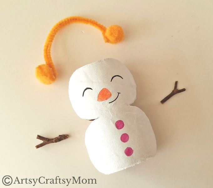 Don't have snow where you live? No problem, this Toilet Paper Roll Snowman Craft ensures that you can still build yourself your own snowman!