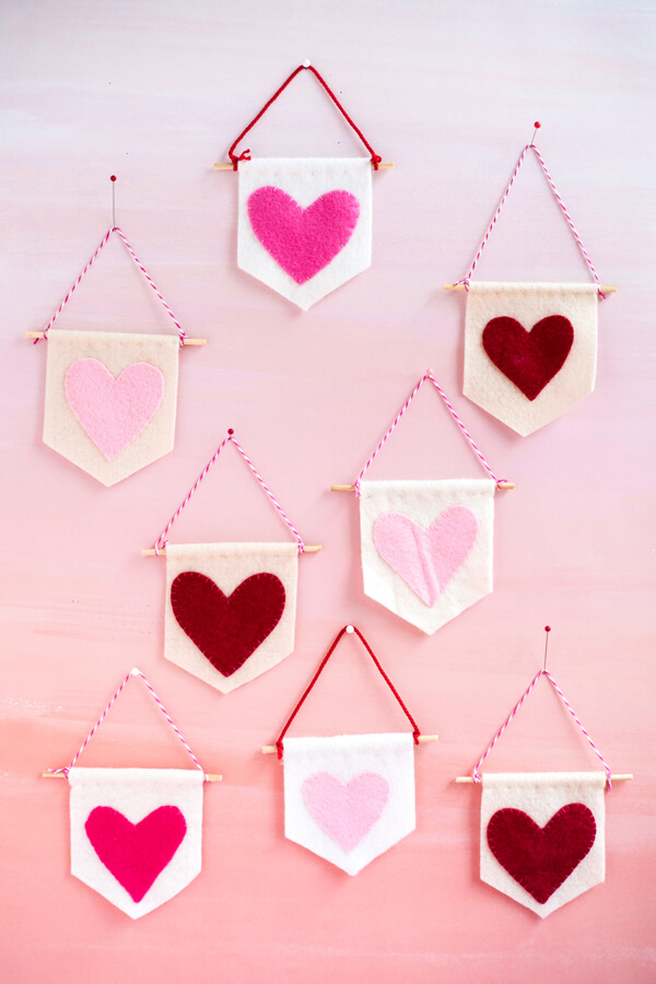 If you're thinking of making something for your special someone this V-Day, we've got some amazing Valentine’s Day Sewing Projects to check out!
