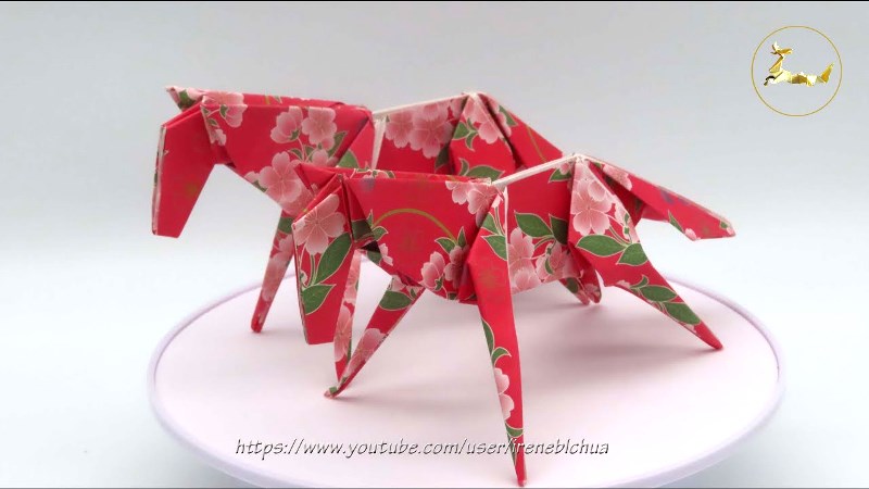 Celebrate strength, energy and progress this year with some amazing Year of the Horse crafts! Perfect for kids to welcome the Chinese New Year!