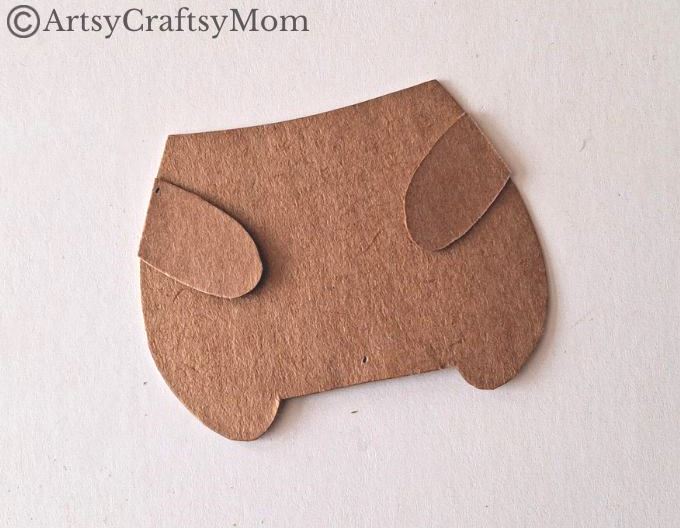 Keep your reading journey going with this cute little capybara hug bookmark! This is also a fun craft to introduce kids to these amazing creatures!