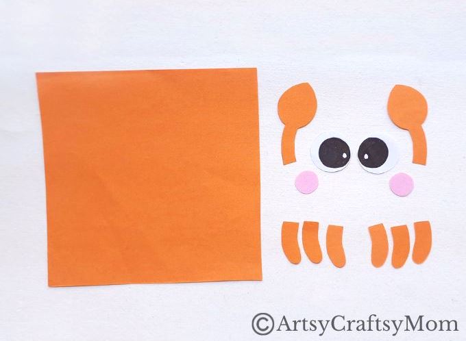 Here's a cute little crab corner bookmark that you can make entirely out of paper! You don't need to know any advanced techniques either - it's easy!