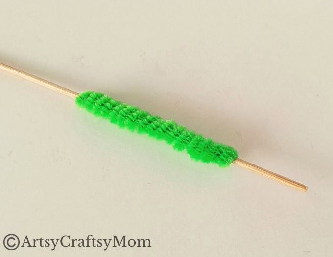 Easy Moving Pipe Cleaner Caterpillar Craft 7 It's always fun to make stuff you can play with, like this easy Moving Pipe Cleaner Caterpillar Craft! A fun project for kids of all ages!