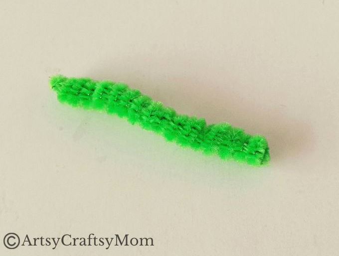 Easy Moving Pipe Cleaner Caterpillar Craft 8 It's always fun to make stuff you can play with, like this easy Moving Pipe Cleaner Caterpillar Craft! A fun project for kids of all ages!