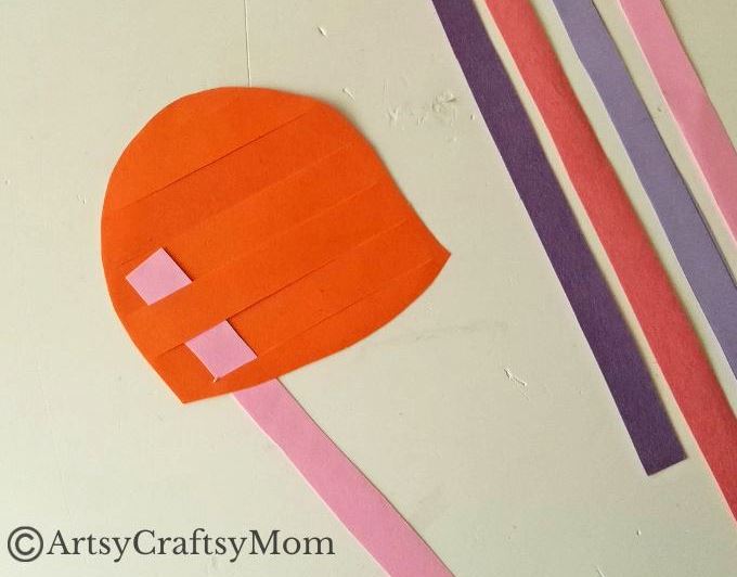 Here's a fun Woven Paper Snail Craft for Kids to help us learn more about the amazing features of the snail shell, while improving motor skills!