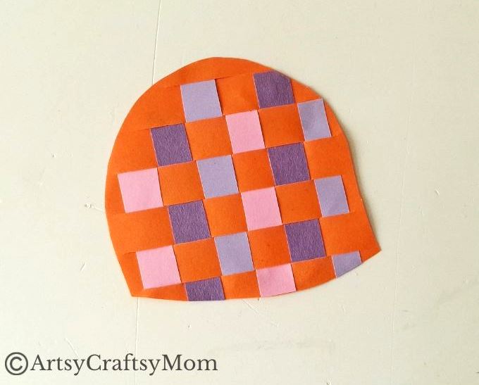Here's a fun Woven Paper Snail Craft for Kids to help us learn more about the amazing features of the snail shell, while improving motor skills!