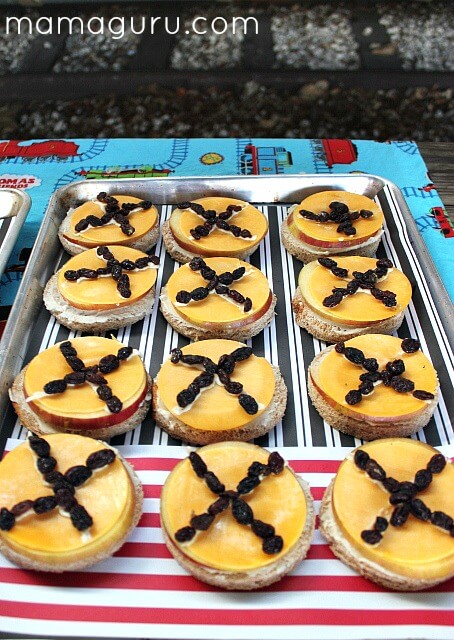 Kids love trains, making it a great party theme! Here are some awesome DIY train party ideas featuring decor, food, cakes, games and more!