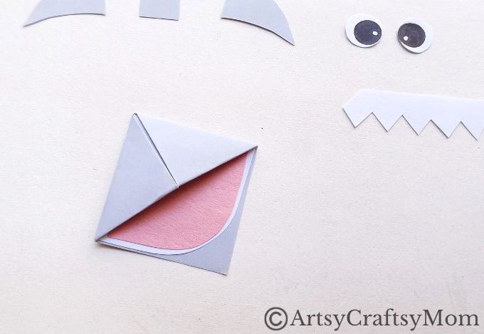 Not all sharks are ferocious - this one is actually helpful! Enjoy making our shark corner bookmark & you have a reading buddy who holds your page!