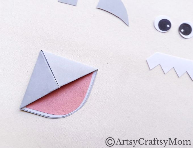 Not all sharks are ferocious - this one is actually helpful! Enjoy making our shark corner bookmark & you have a reading buddy who holds your page!