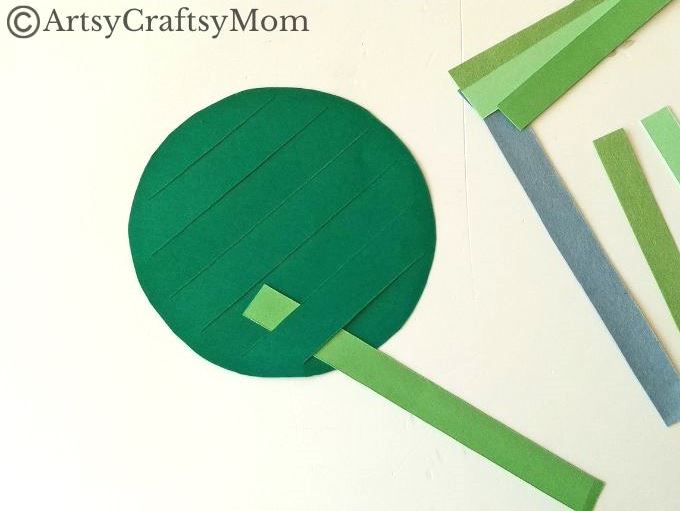 If you're looking for a fine motor exercise for your child that also boosts focus and concentration, this woven paper turtle craft is the perfect choice!