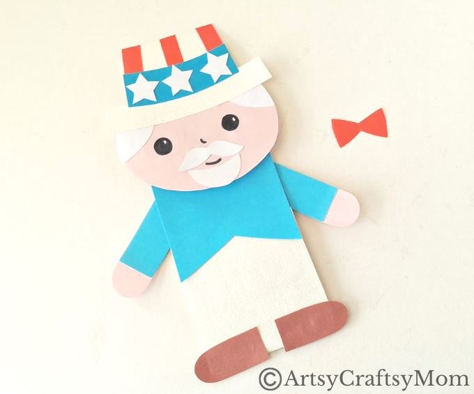 If you're planning a puppet show for the 4th of July, you have to try this fun paper bag Uncle Sam craft! All you need is a paper bag and craft paper!