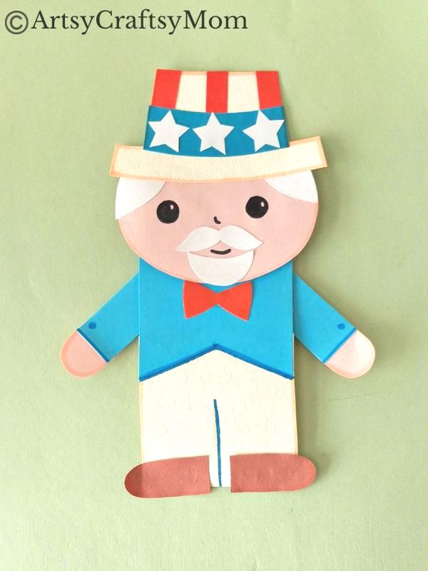 If you're planning a puppet show for the 4th of July, you have to try this fun paper bag Uncle Sam craft! All you need is a paper bag and craft paper!