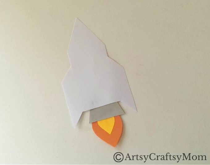 Have fun learning about rockets and spaceships as you make this fun Artemis II bookmarks papercraft! Perfect for books about outer space!