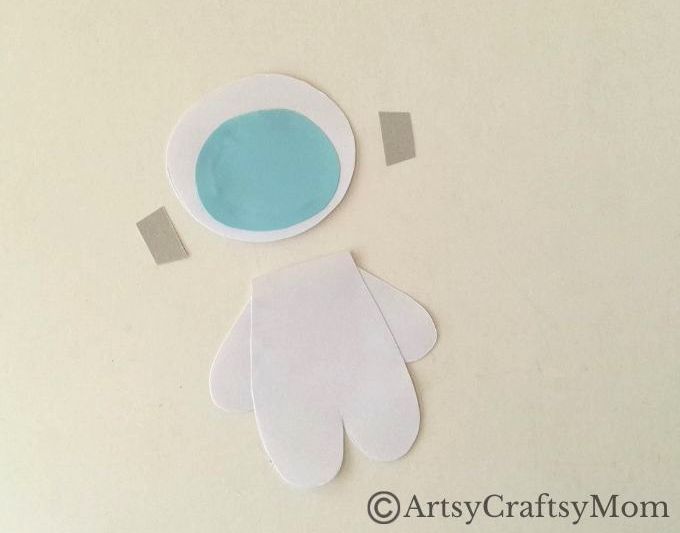 Have fun learning about rockets and spaceships as you make this fun Artemis II bookmarks papercraft! Perfect for books about outer space!