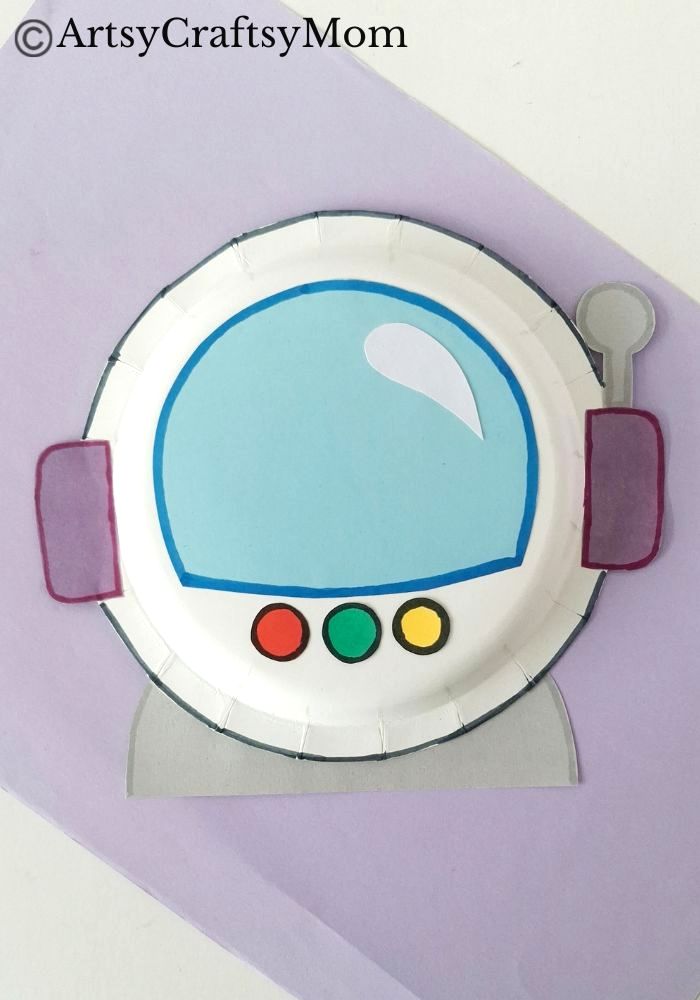 This paper plate astronaut helmet craft is one of the easiest crafts for little space enthusiasts to make! All you need is a paper plate and craft paper!